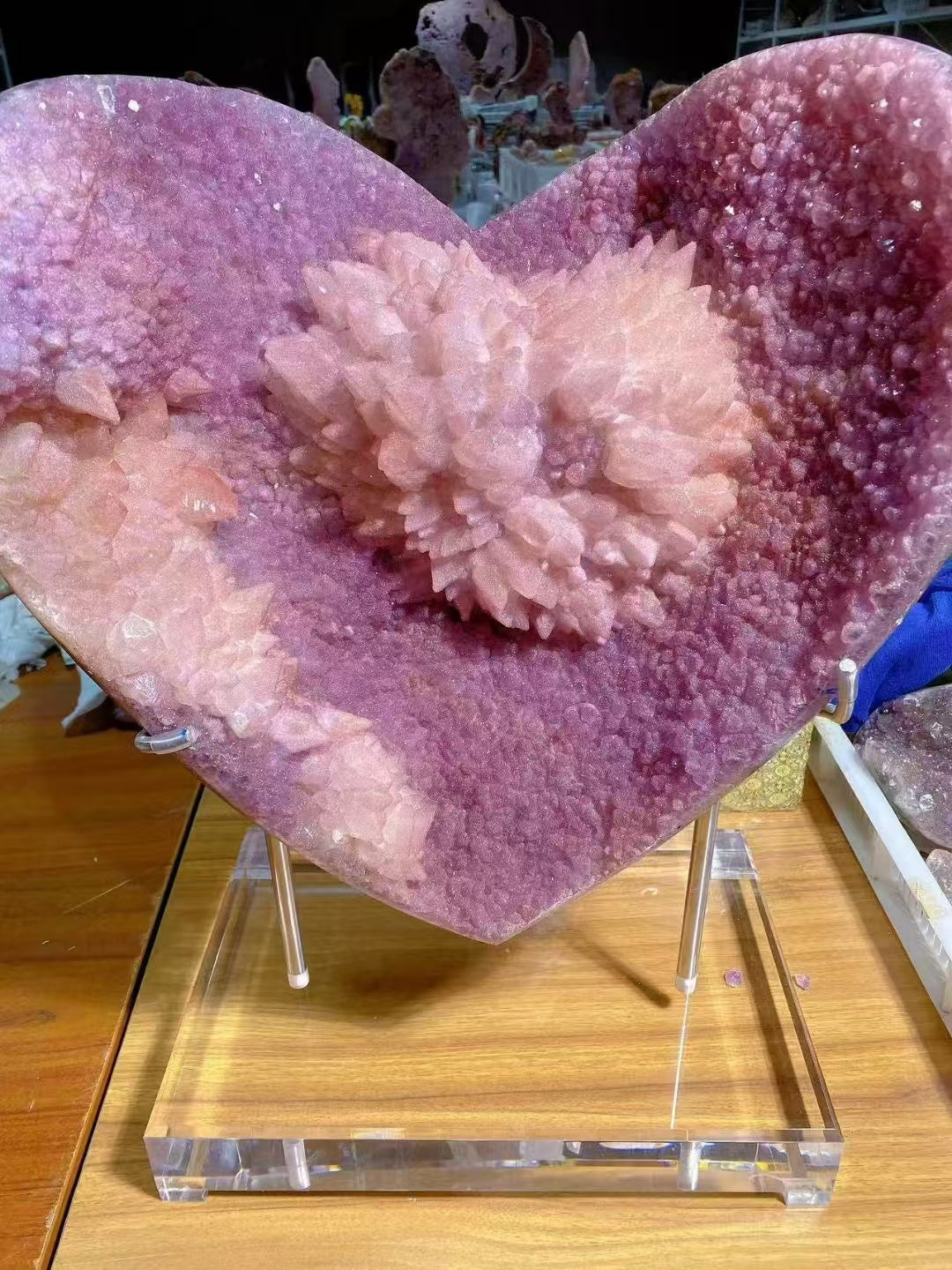 Calcite symbiosis